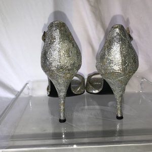 STUART WEITZMAN  CRYSTAL VINTAGE BEJEWELED HOLIDAY SZ 7.5